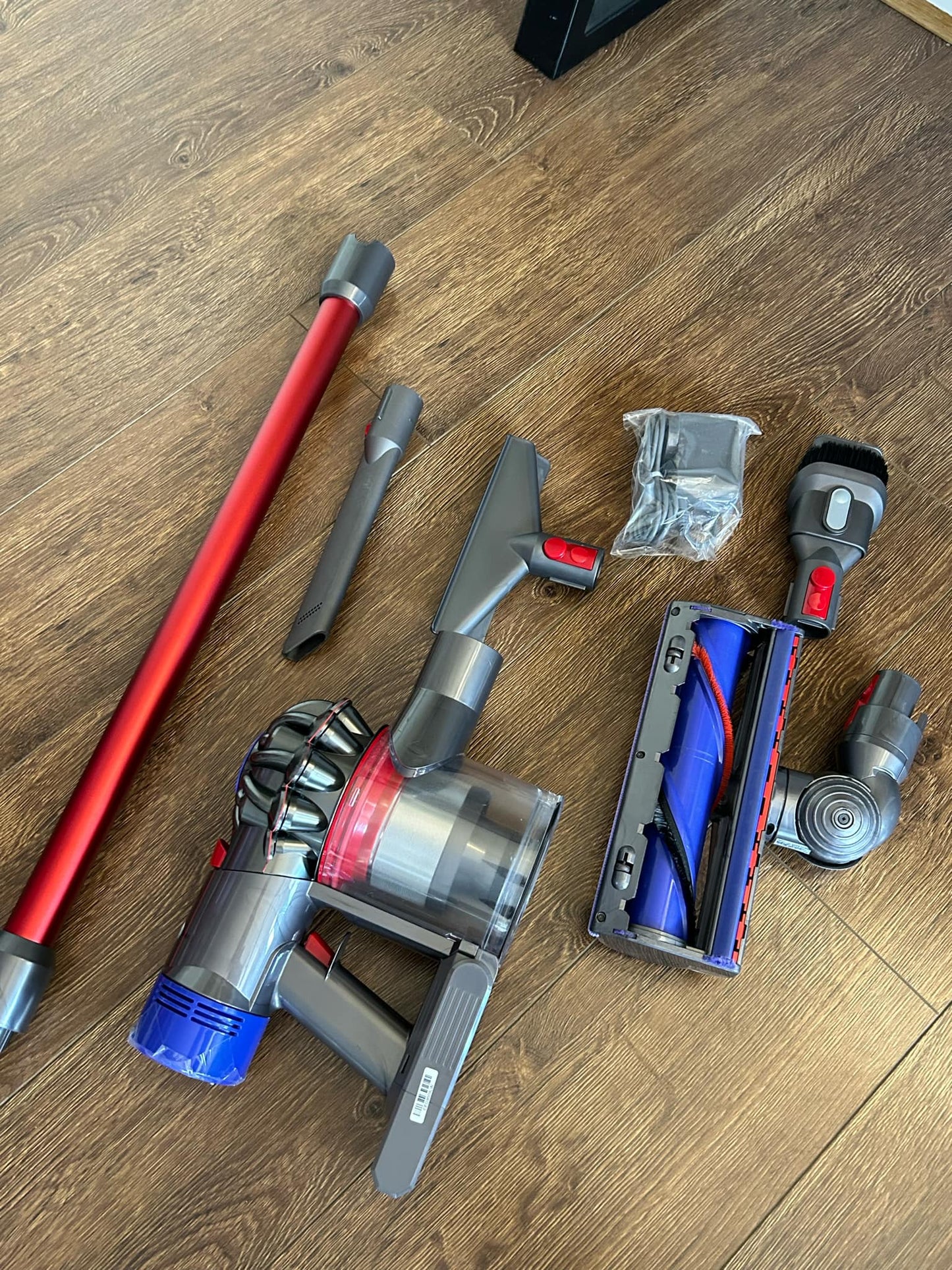 Genuine Refurbished Dyson V8 Vacuum full set Animal +